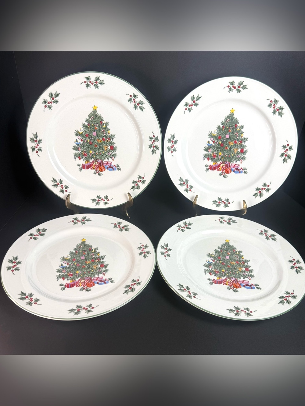 Vintage Gibson Set of 4 "Noel Morning" Christmas Tree Dinner Plates 10" Diameter